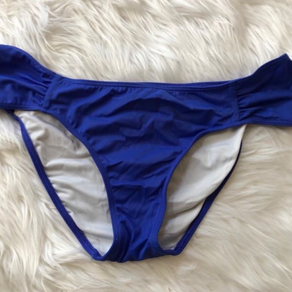 VICTORIAS SECRET BIKINI BOTTOMS